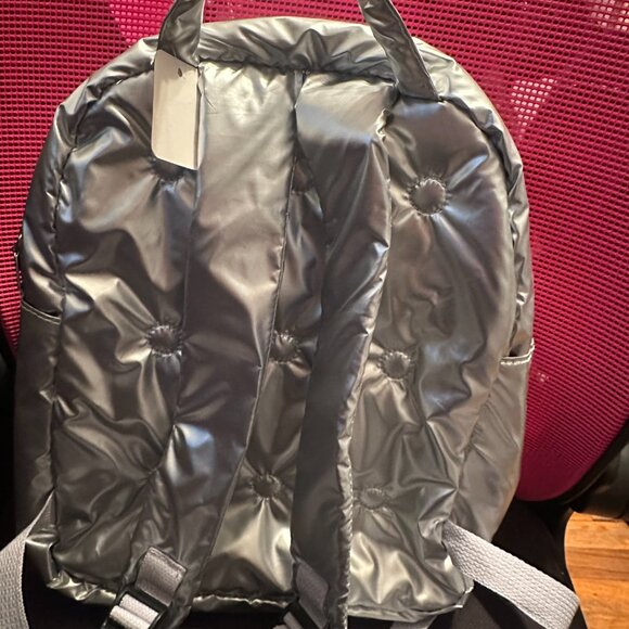 Cosmic Puff Quilted Silver Metallic Backpack NEW - Picture 3 of 7